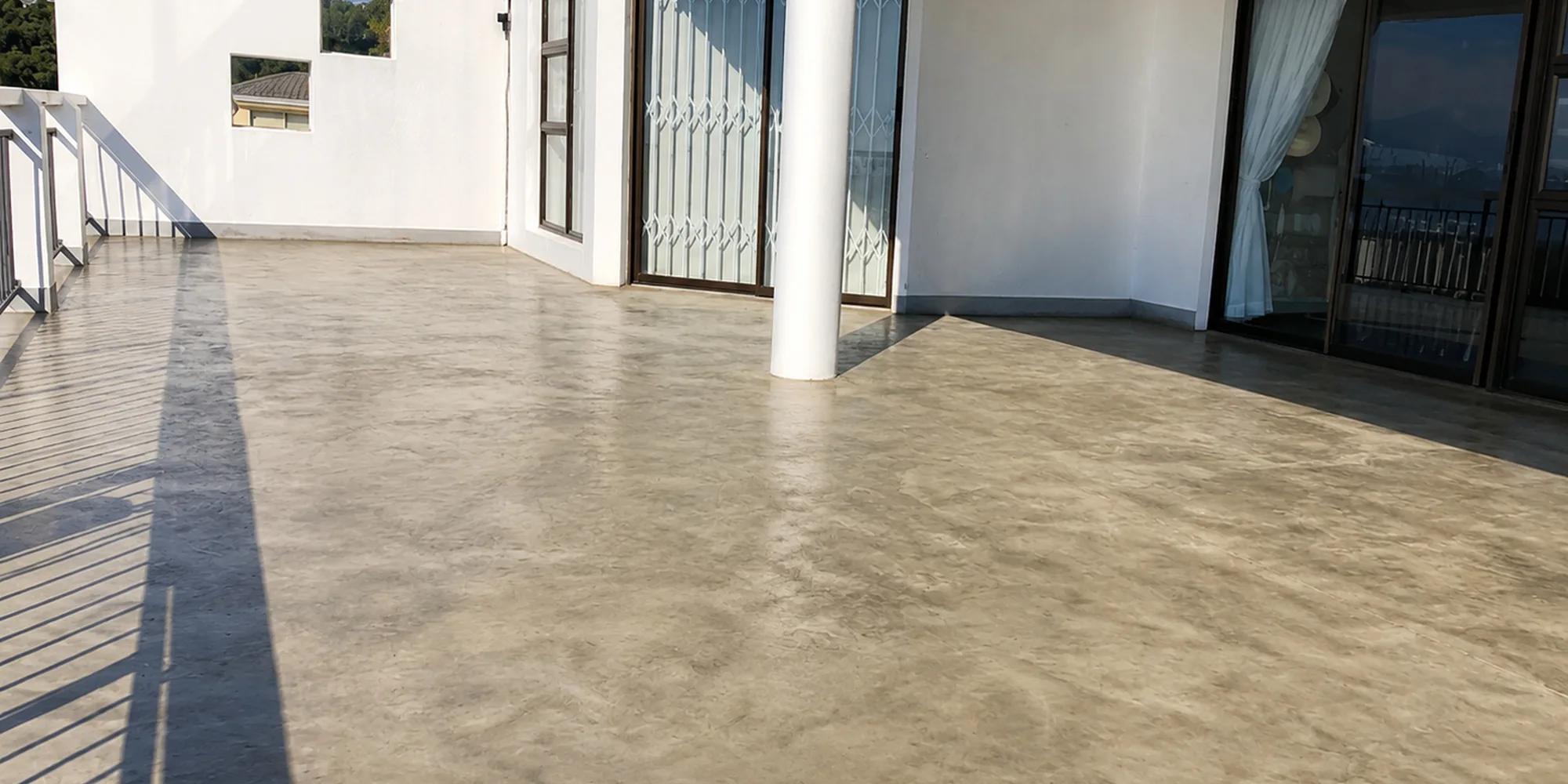 Sealed cement screed floor on a rooftop terrace